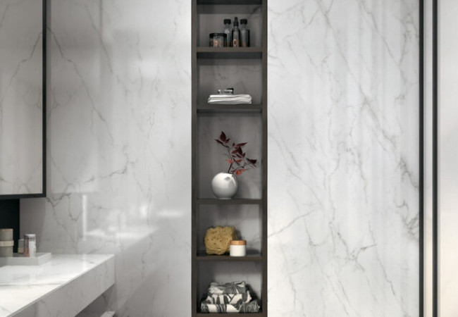 Calacatta Glory (Lincoln) - Céramique Infinity - Finition Levigato Pearl (Velour) - Plans Cuisines