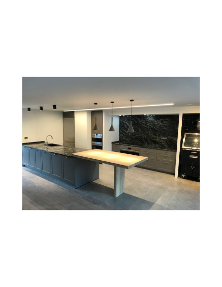 Indian Black - Granit SENSA - Finition Poli (Poli) - Plans Cuisines