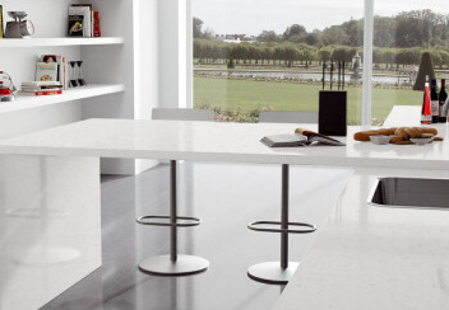 Moon - Quartz Compac - Finition Poli (Poli) - Plans Cuisines