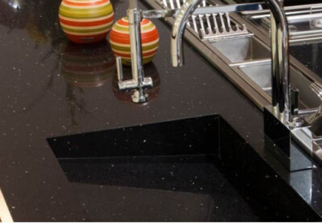 Negro Stellar - Quartz Silestone - Finition Poli (Poli) - Plans Cuisines